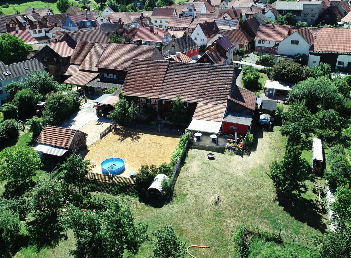 Ferienhaus Vom Bahratal เฮาเซน ภายนอก รูปภาพ